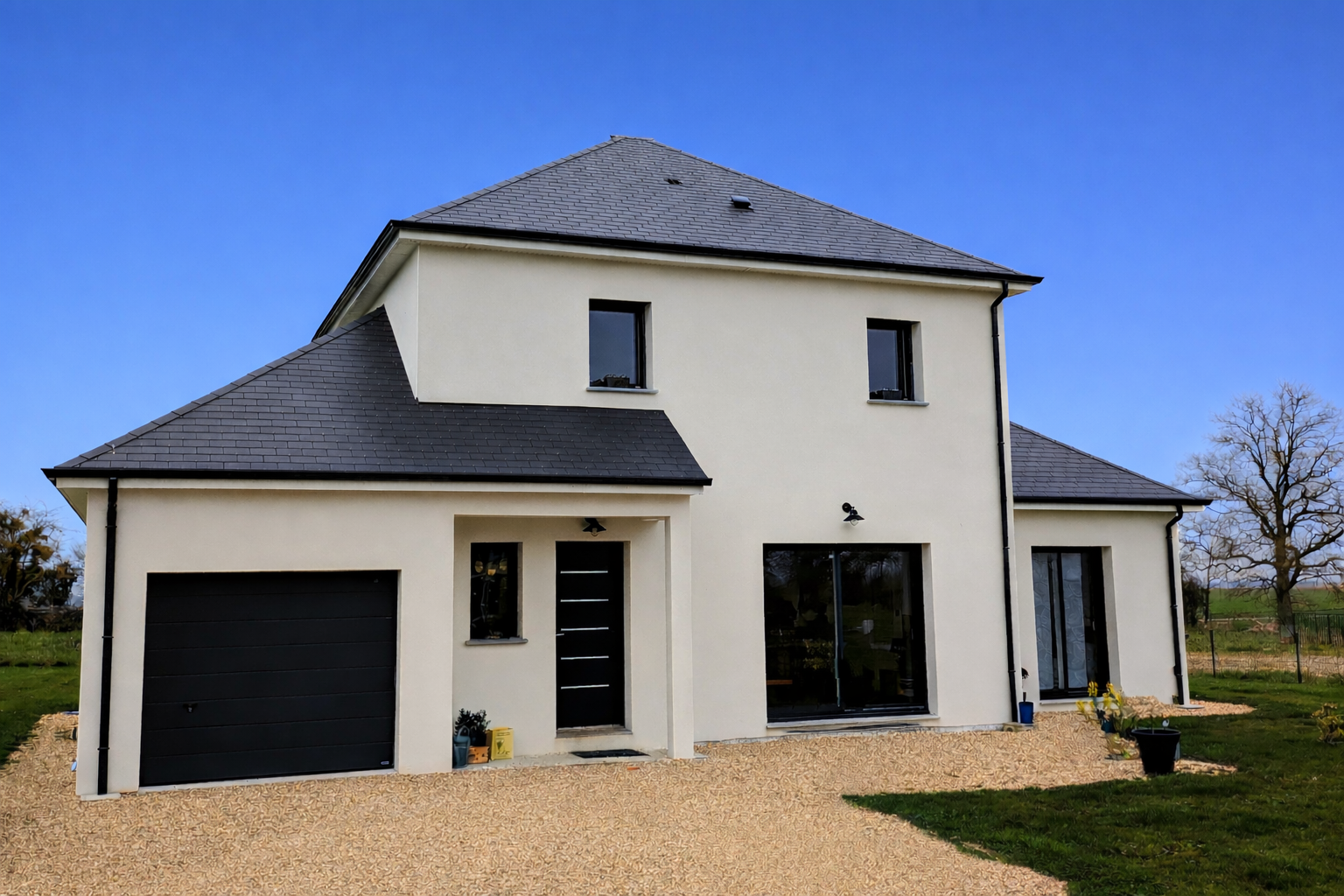 MAISON CONTEMPORAINE R+1 – 4 CHAMBRES – SUITE PARENTALE – GARAGE