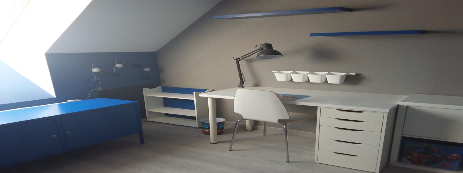 bureau.jpg